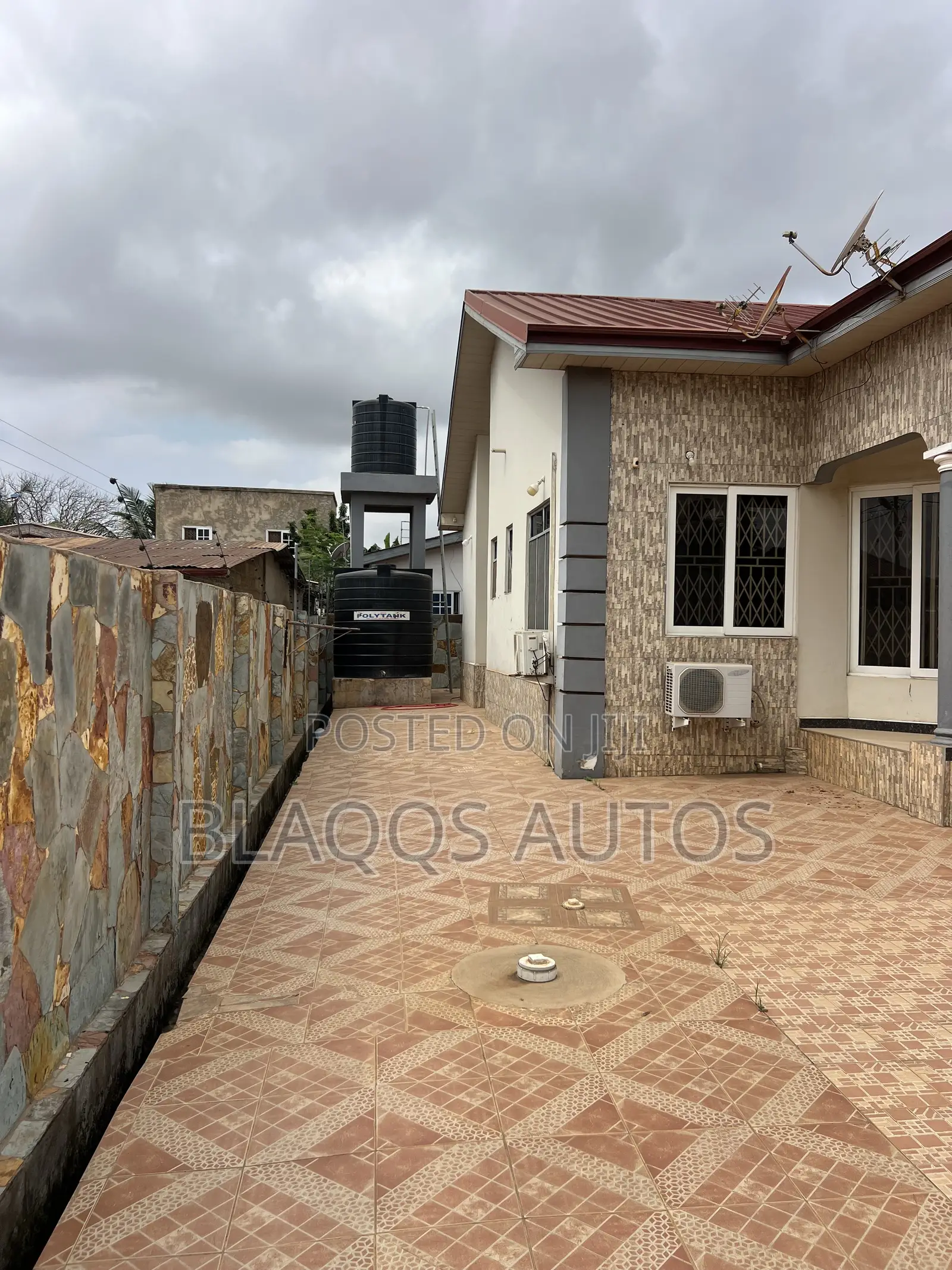 Furnished 5bdrm House in Lakeside for sale