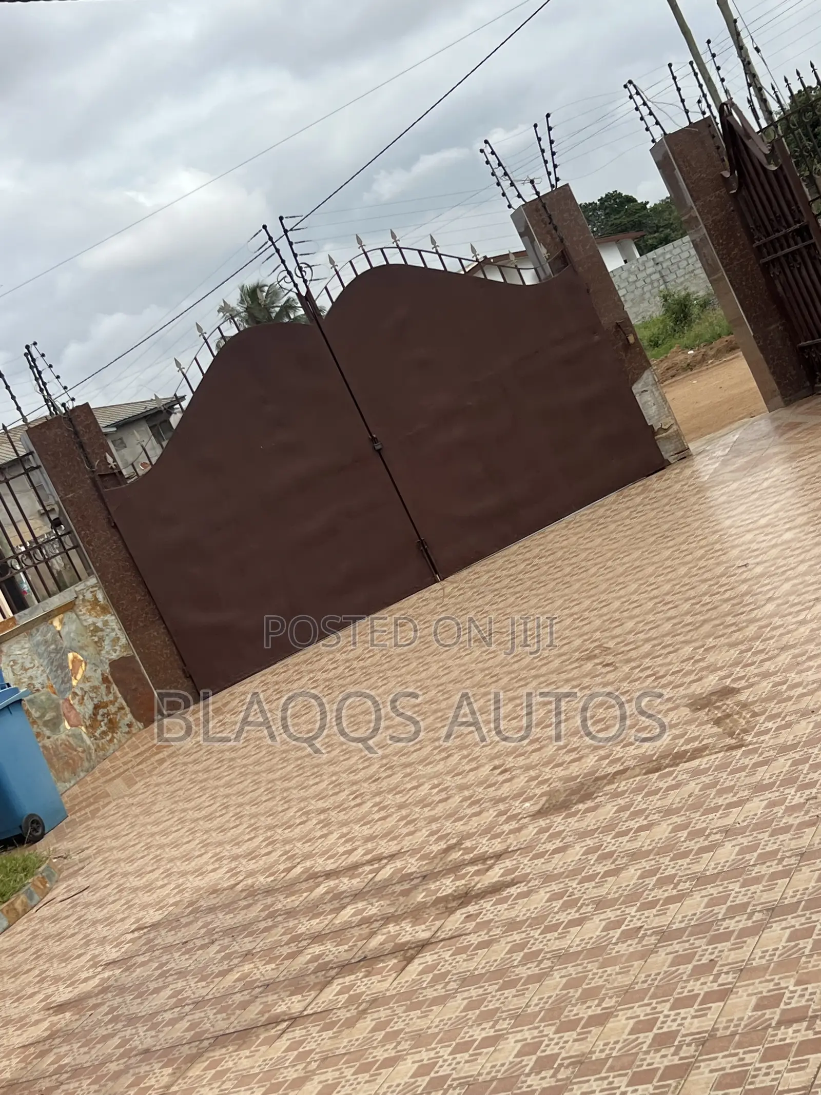 Furnished 5bdrm House in Lakeside for sale