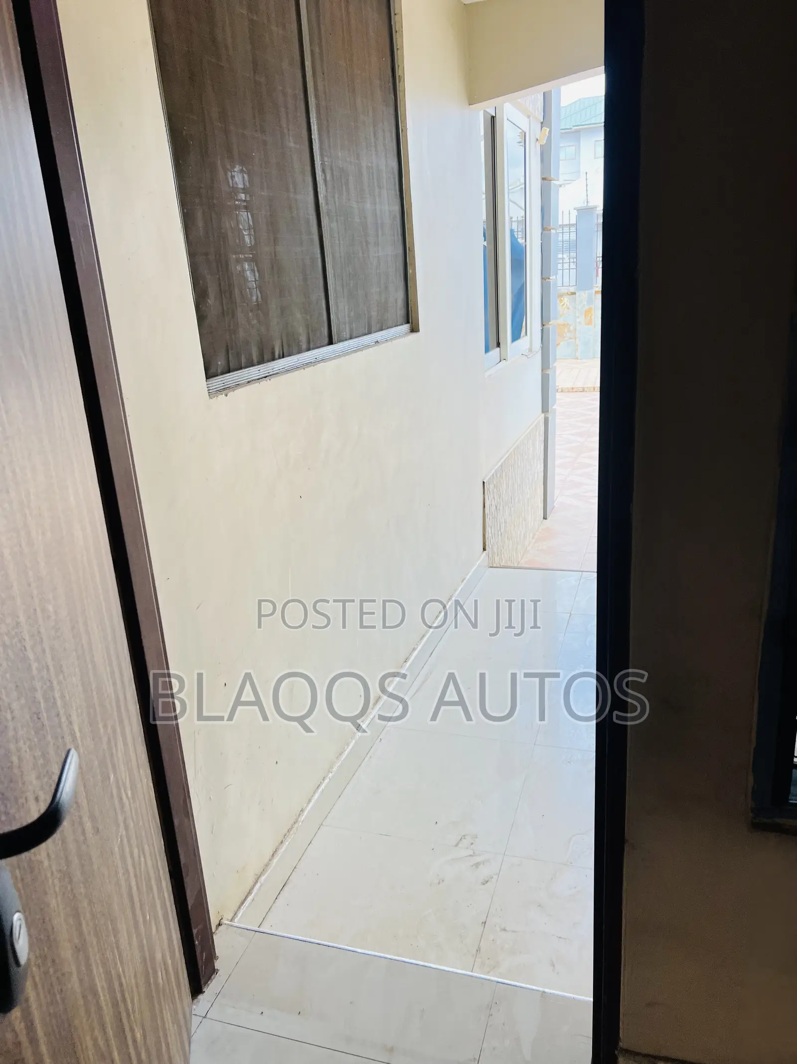 Furnished 5bdrm House in Lakeside for sale