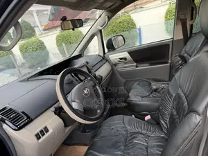 Toyota Voxy 2013 Black