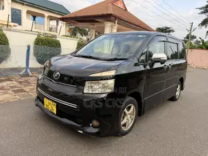 Toyota Voxy 2013 Black