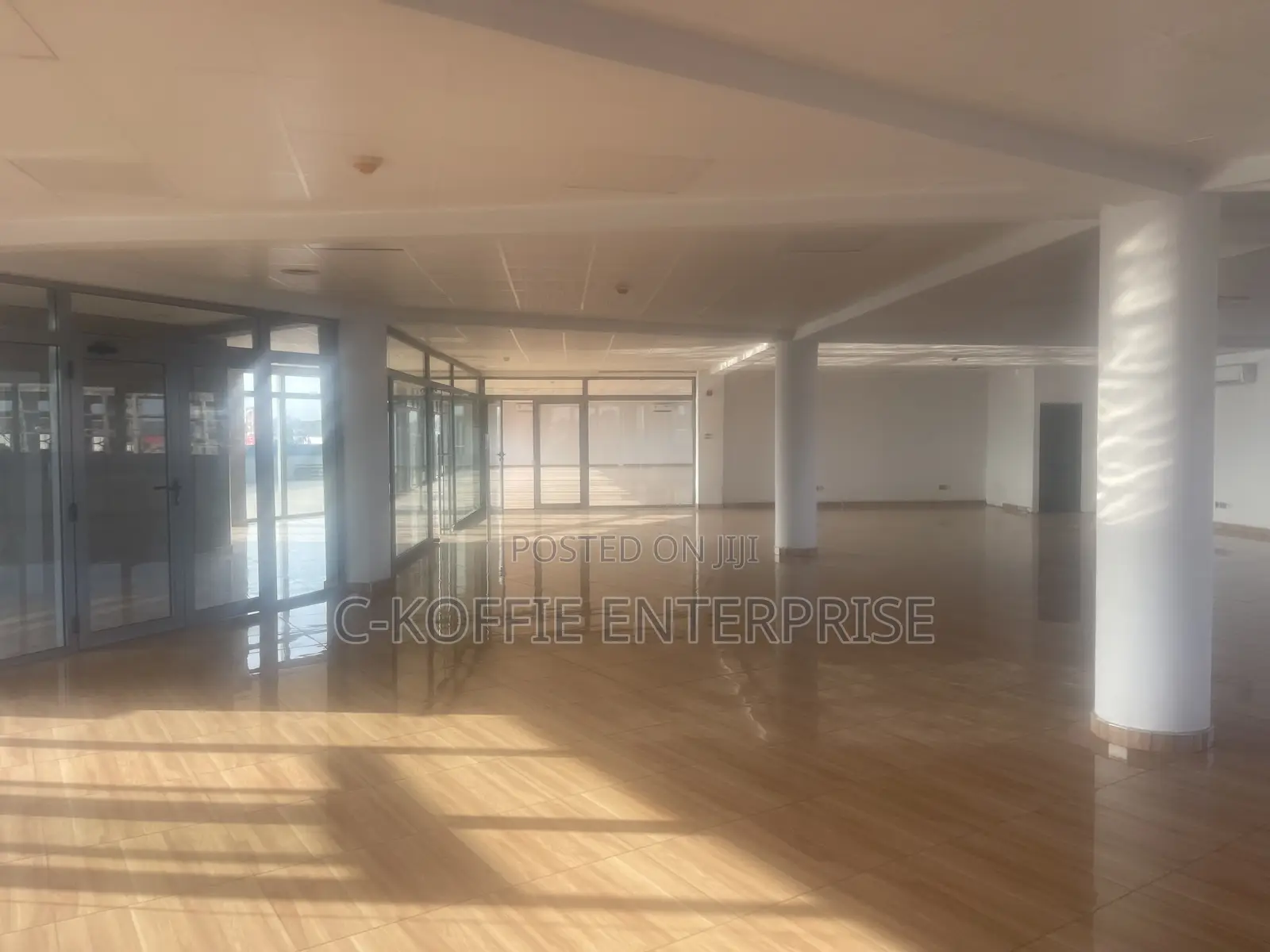 1800 SQM Office at Airport for Rent
