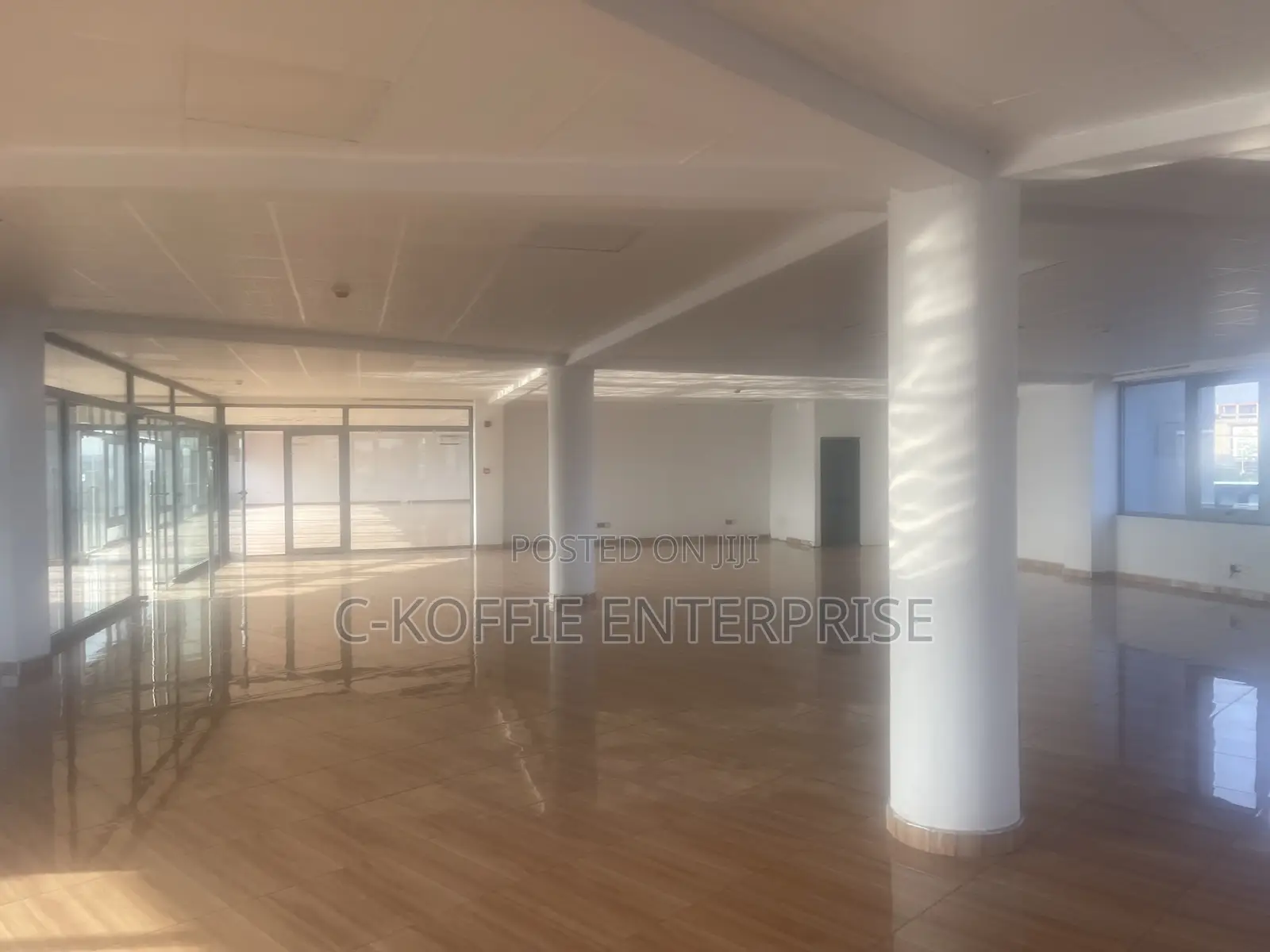 1800 SQM Office at Airport for Rent