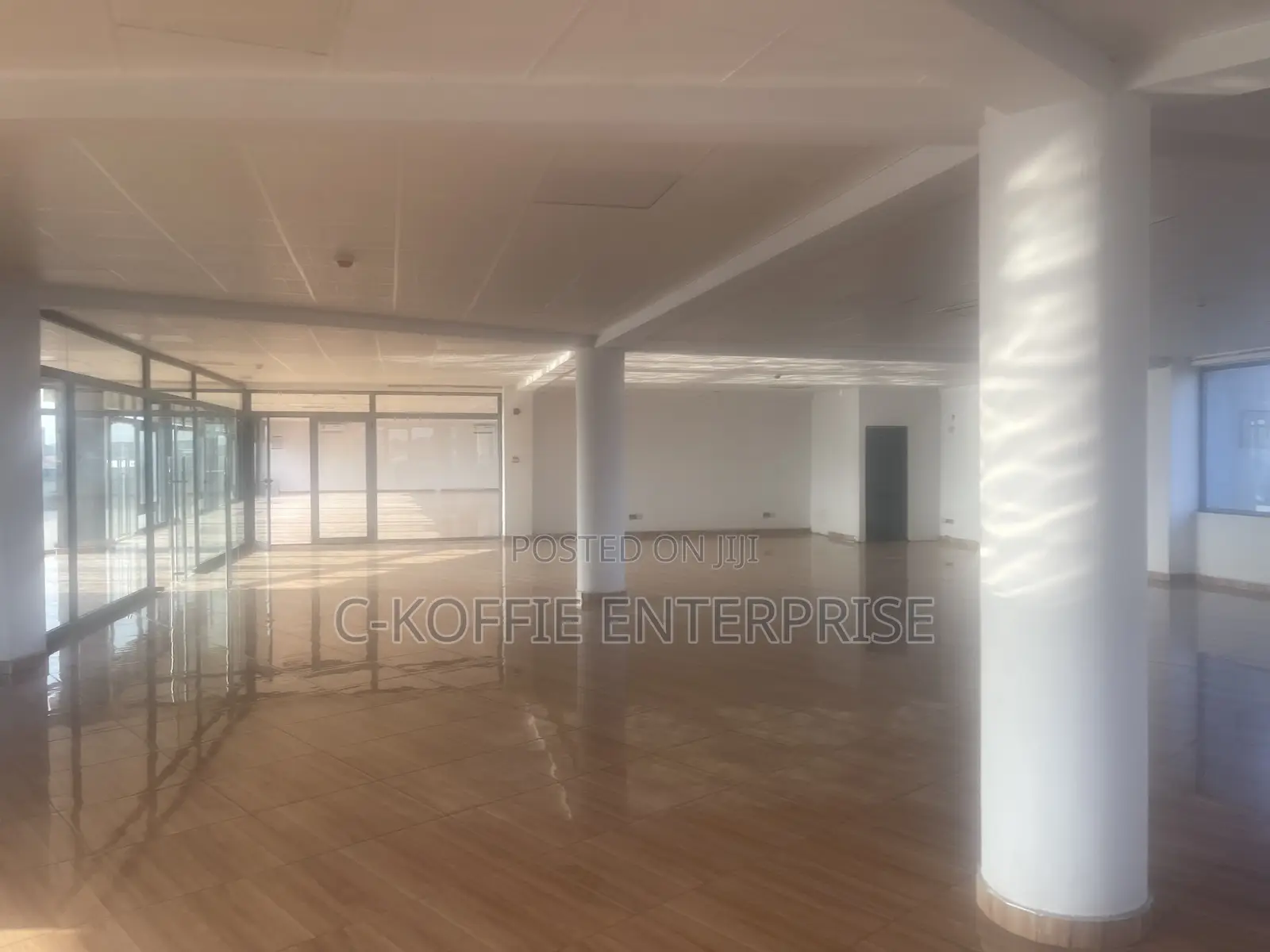 1800 SQM Office at Airport for Rent