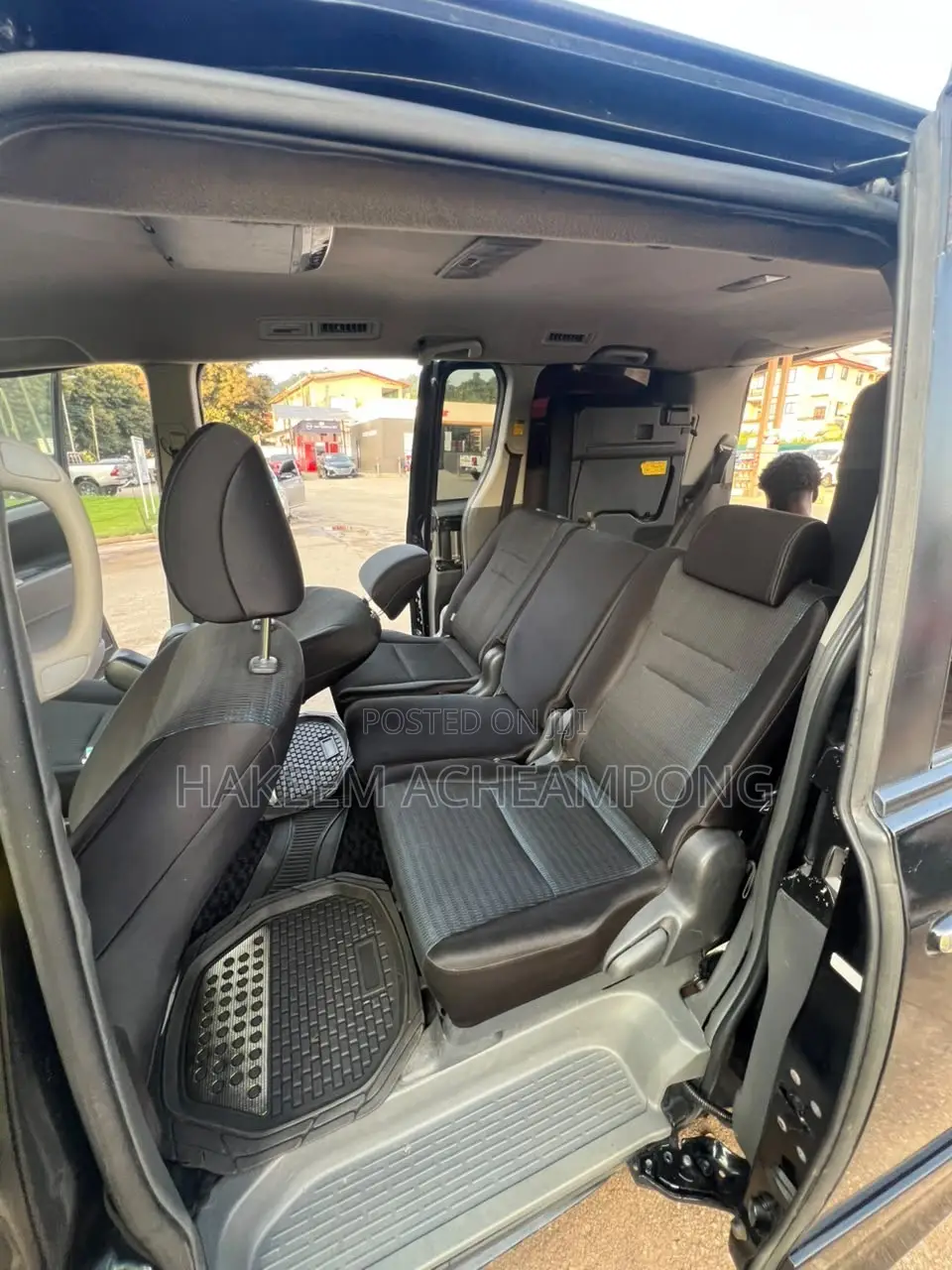 Toyota Voxy V 4WD 8-Seater 2013 Black