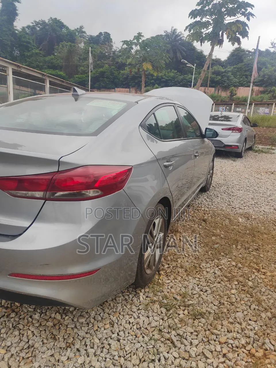 Hyundai Elantra 2018 Gold
