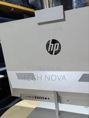 Desktop Computer HP Pavilion 27 8GB Intel Core i5 SSD 256GB