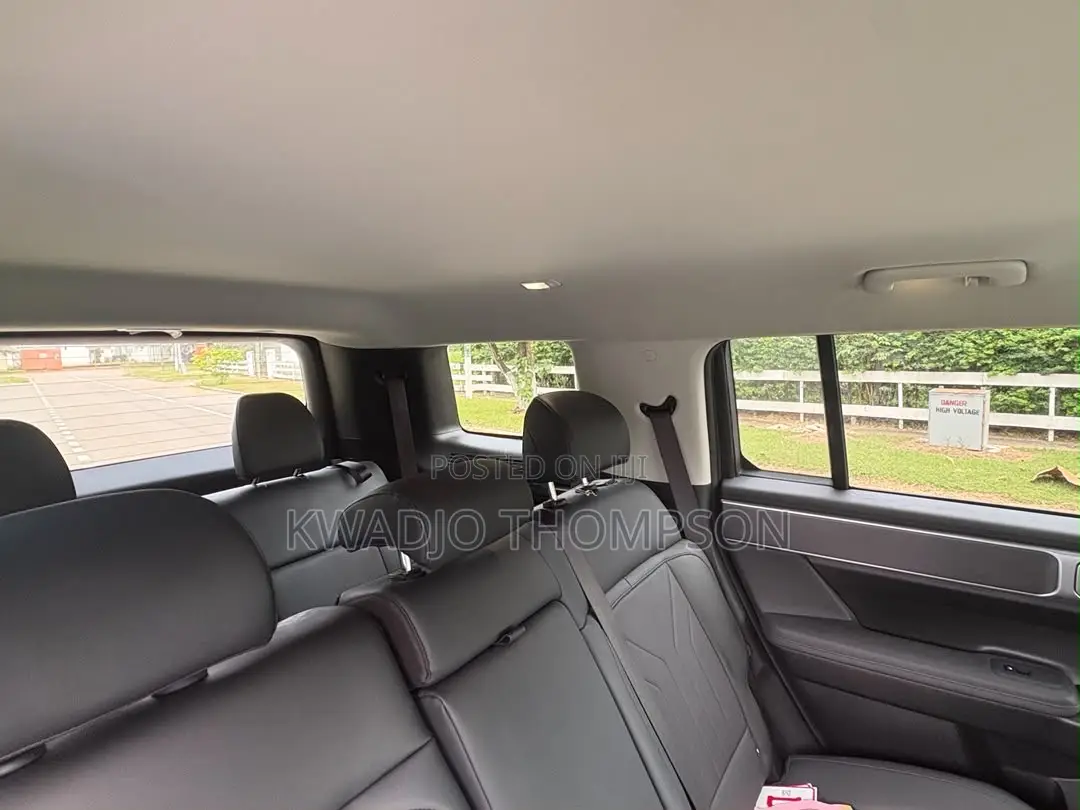 Hyundai Santa Fe SEL 2024 Silver