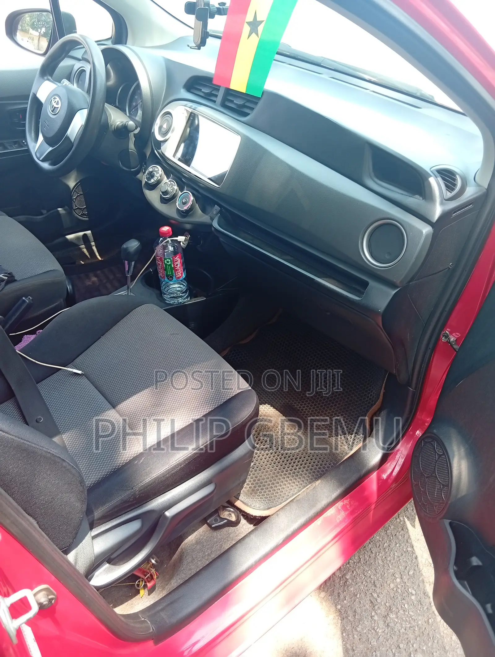 Toyota Vitz 1.0 FWD 5dr 2013 Red