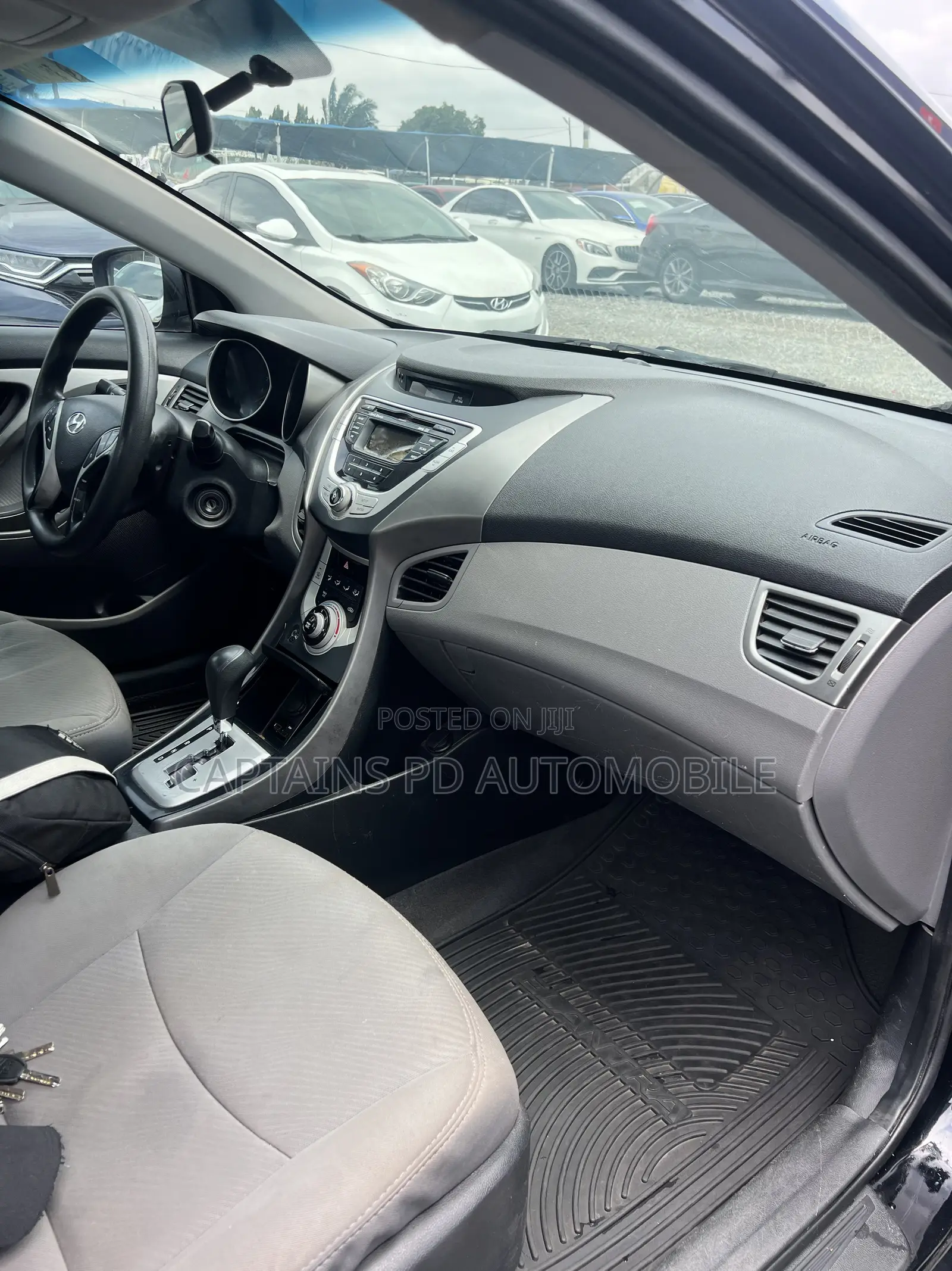 Hyundai Elantra 2012 Black