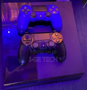 Ps4 Jailbreaked With Games and Accessories