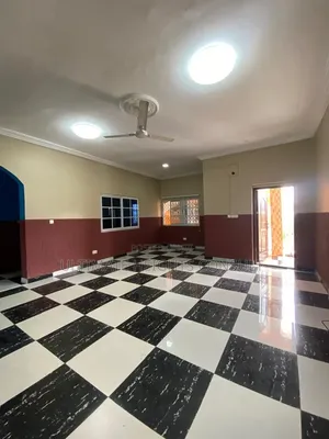 2bdrm Apartment in Dansoman, Round About for rent