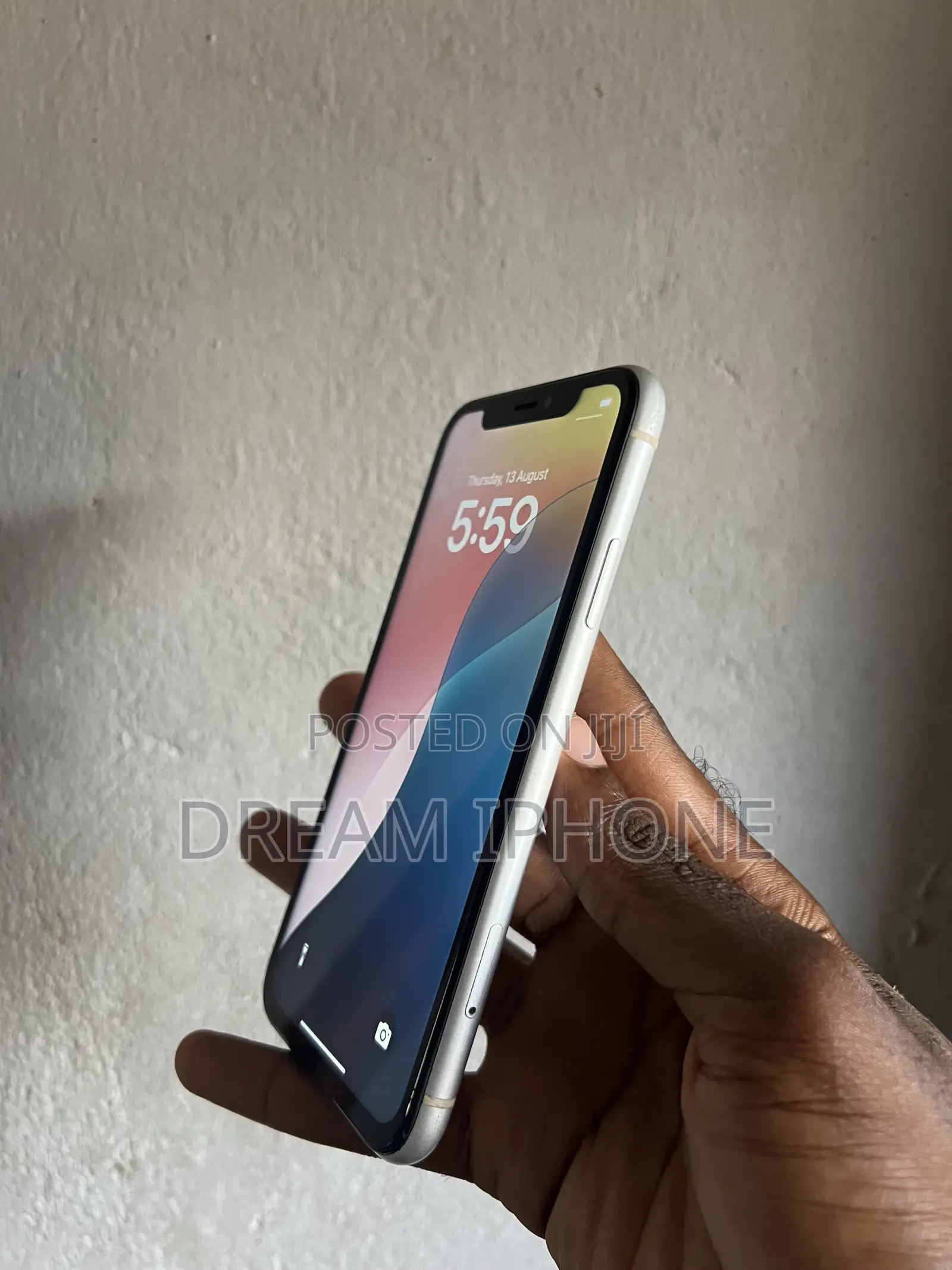 Apple iPhone XR 64 GB White