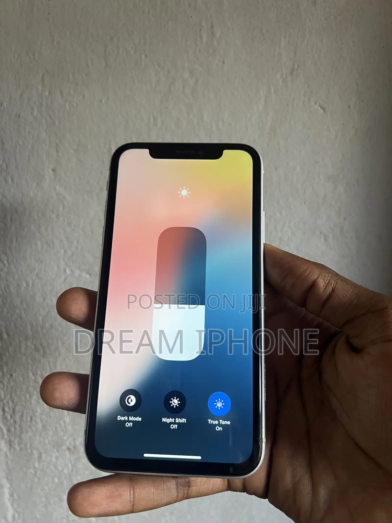 Apple iPhone XR 64 GB White