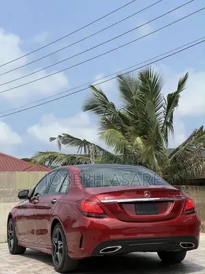 Mercedes-Benz C300 2020 Red