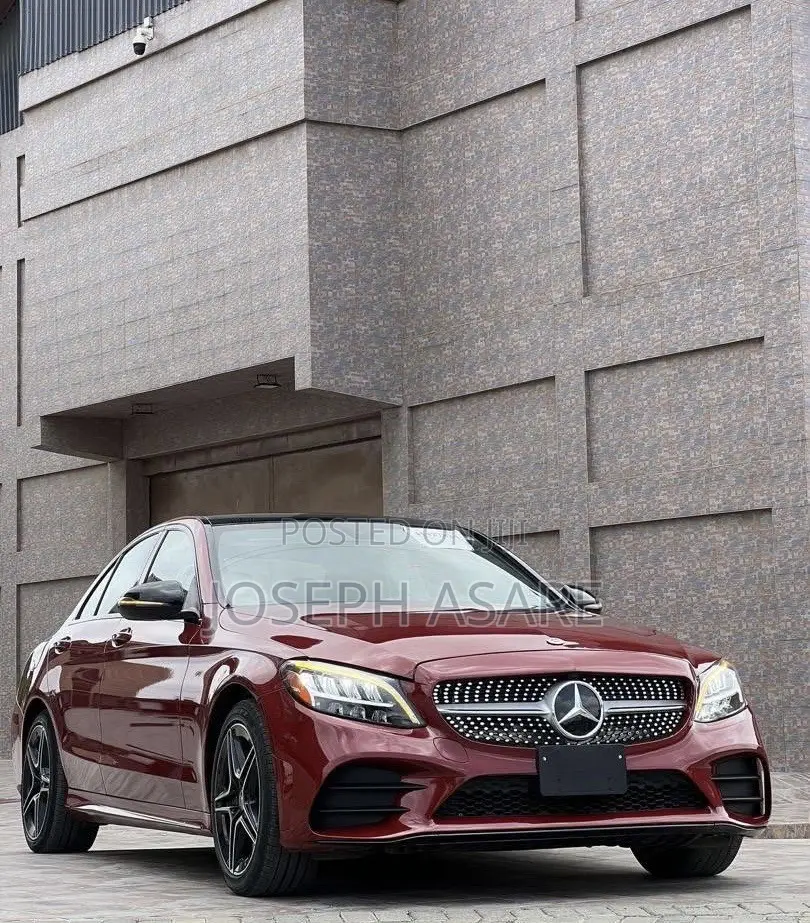Mercedes-Benz C300 2020 Red