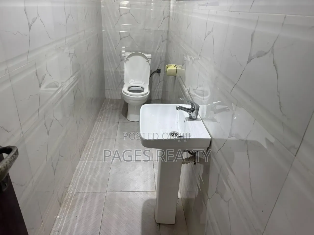 2bdrm Apartment in Spot M, Ola Achool Area for rent