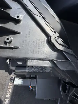 Mitsubishi Eclipse Cross 2023 Right Light