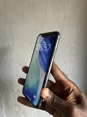 Apple iPhone 11 64 GB Black