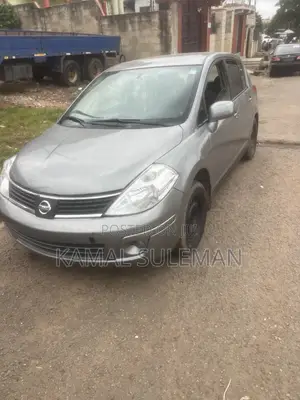 Nissan Versa 1.8 S 2007