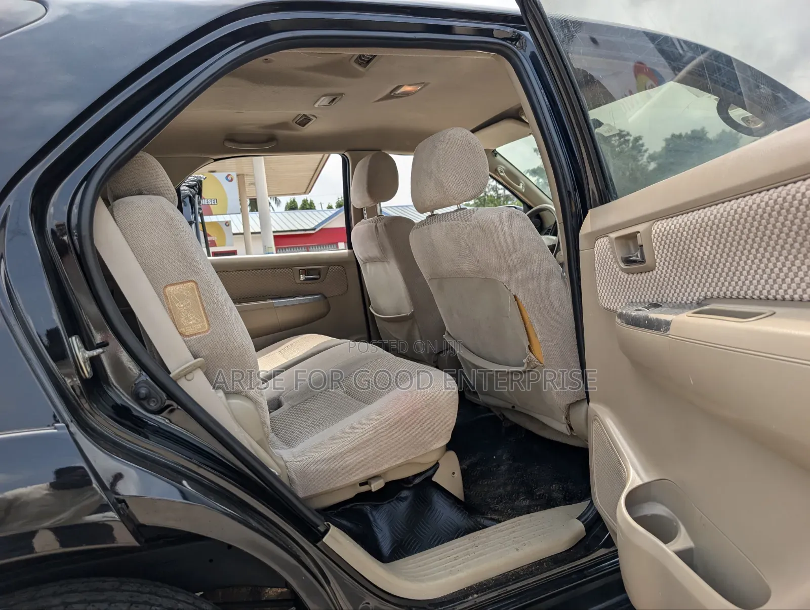 Toyota Fortuner 2.7 AWD 2011 Black