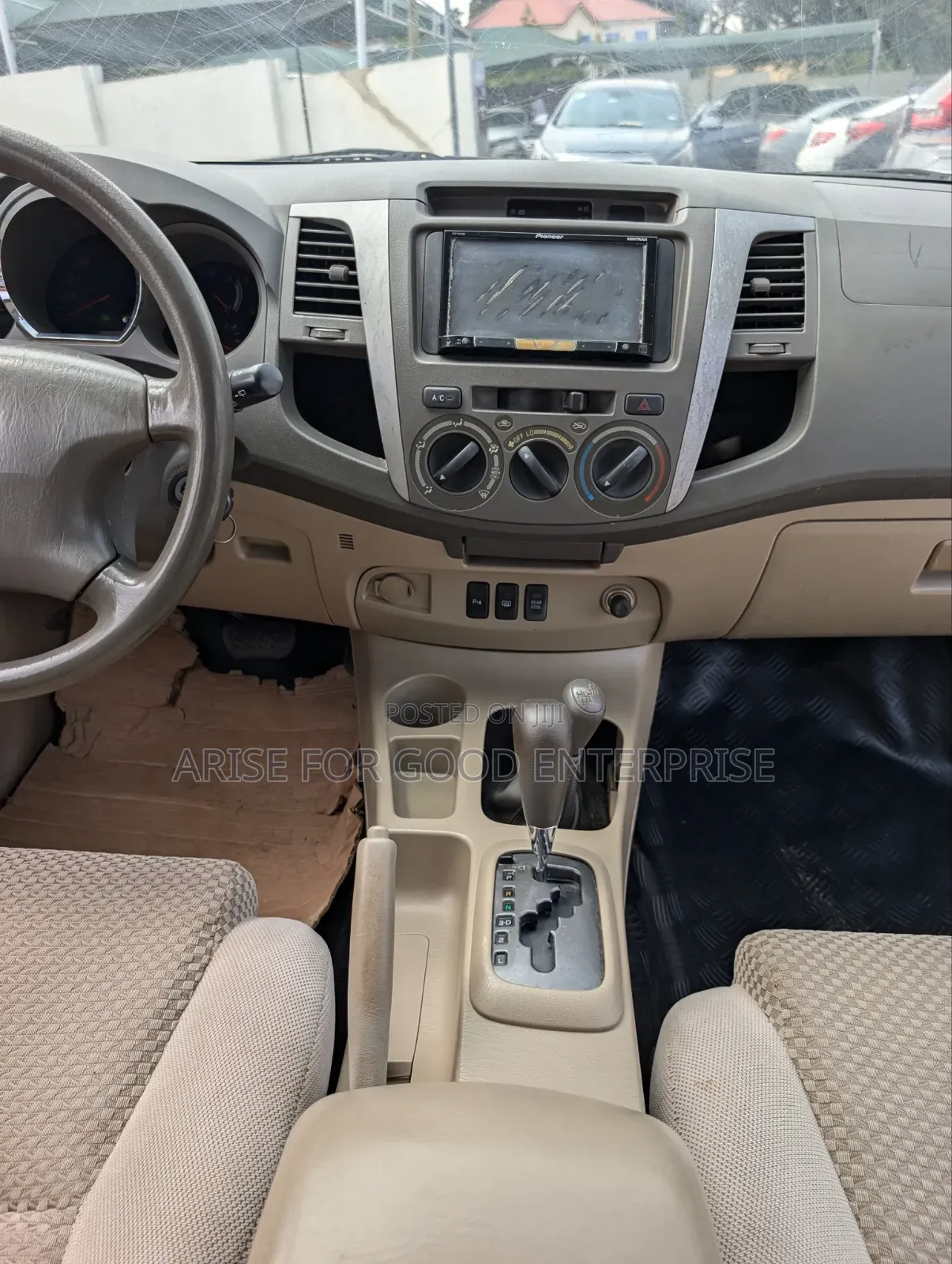 Toyota Fortuner 2.7 AWD 2011 Black
