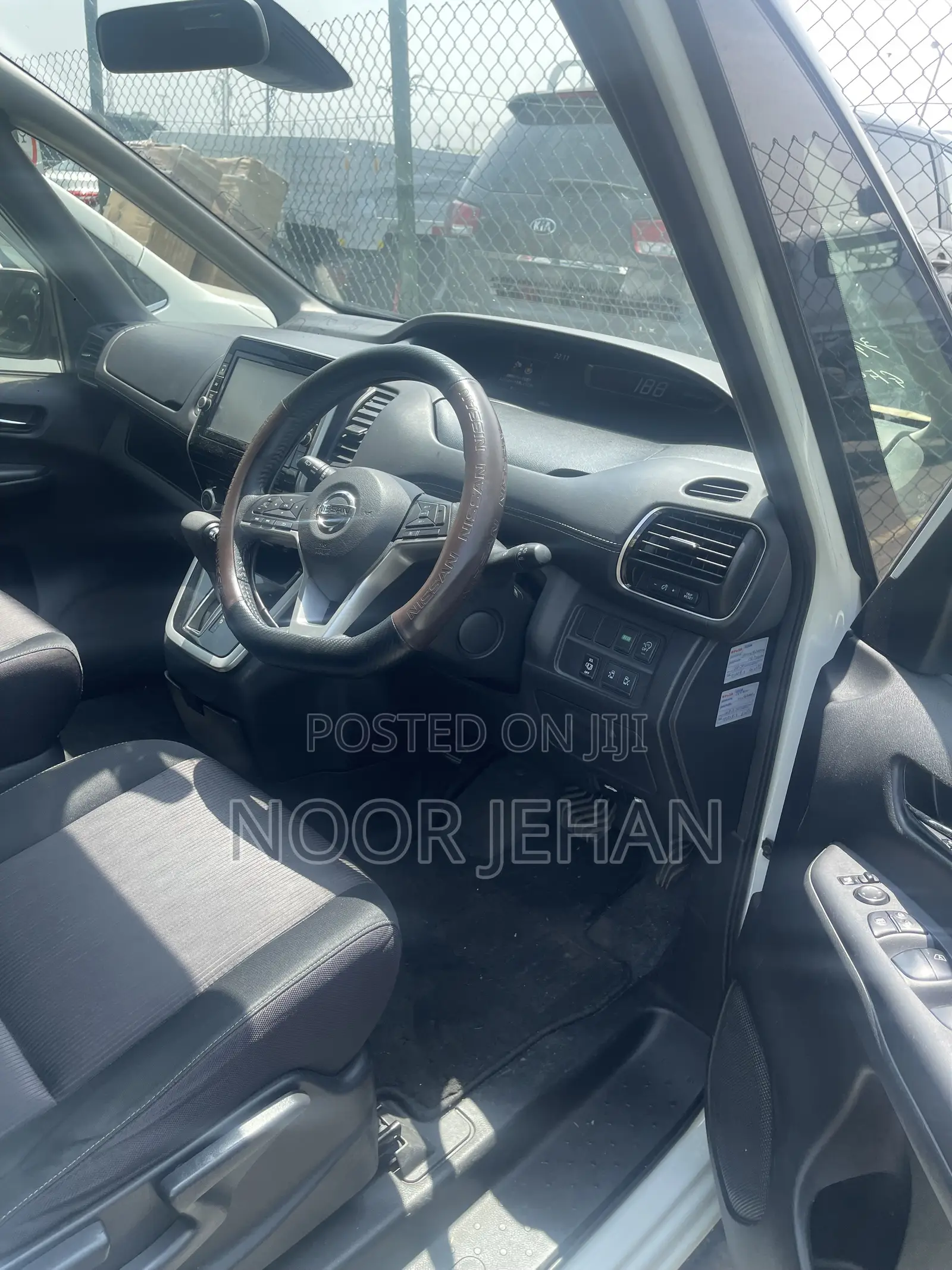 Nissan Serena 2017 White