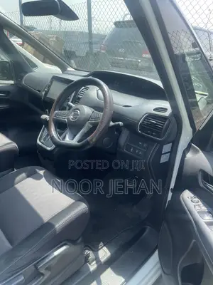 Nissan Serena 2017 White
