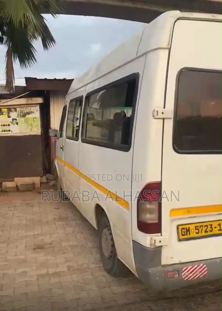 Mercedes-Benz Sprinter 2004 White