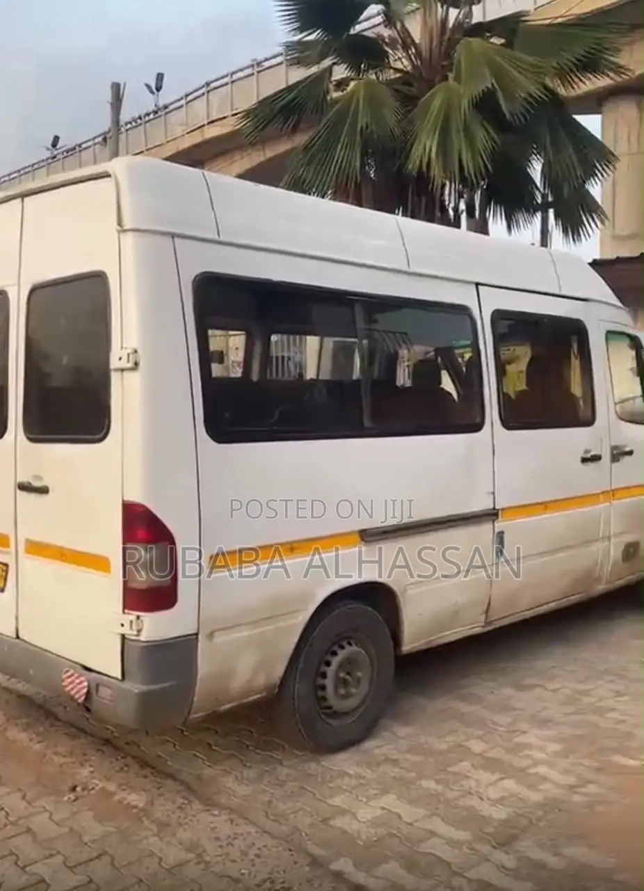 Mercedes-Benz Sprinter 2004 White