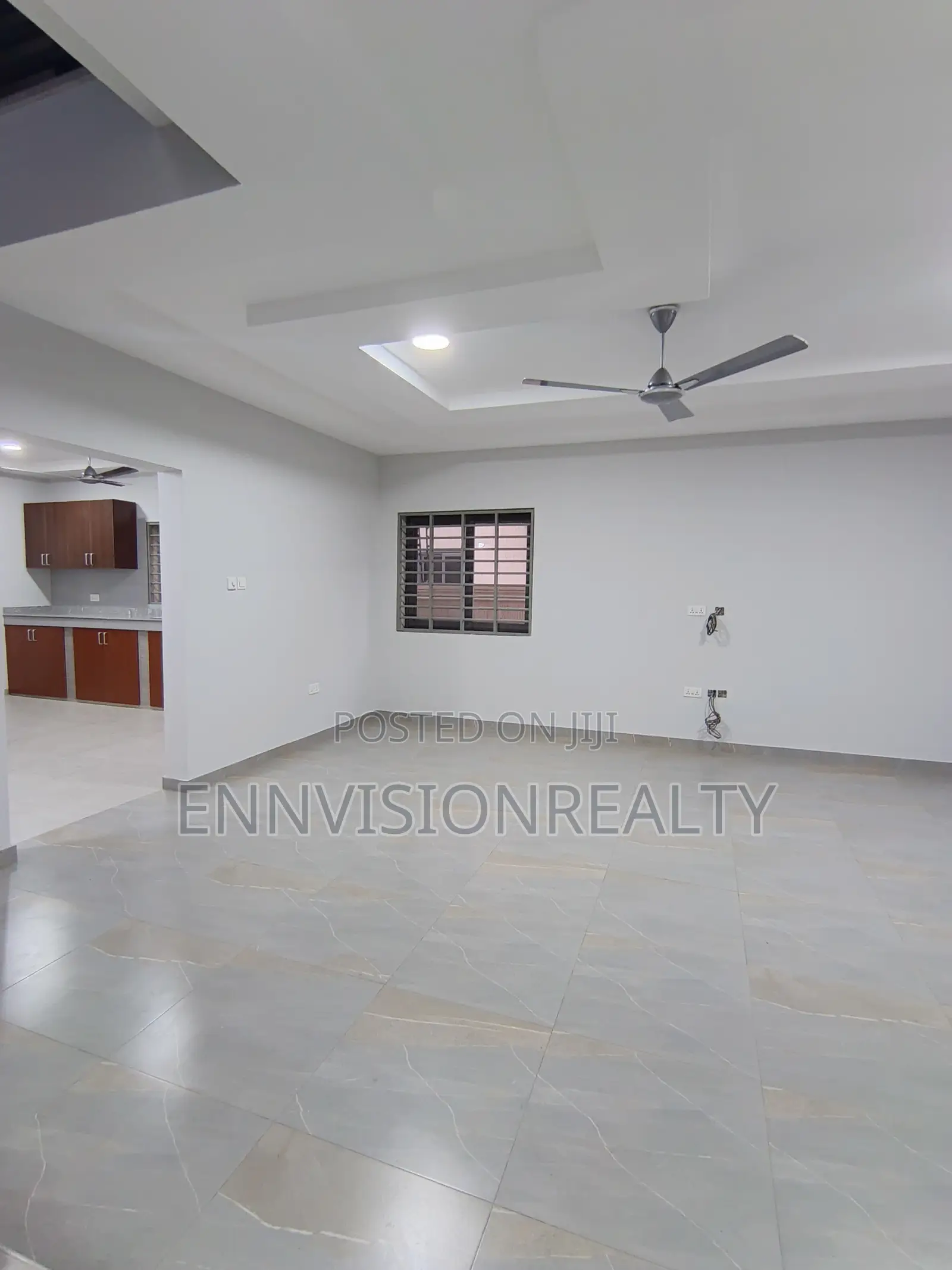 2bdrm Townhouse/Terrace in Post Office Area for sale