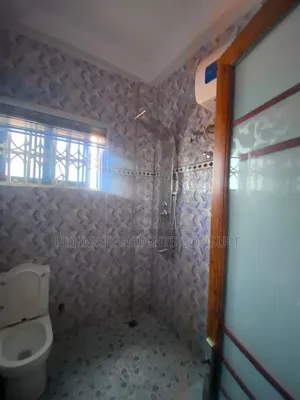 1bdrm Apartment in Dansoman, Round About for rent