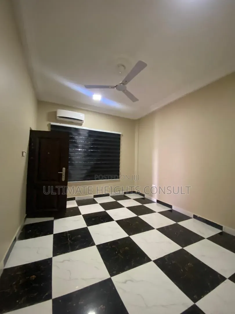 1bdrm Apartment in Dansoman, Round About for rent