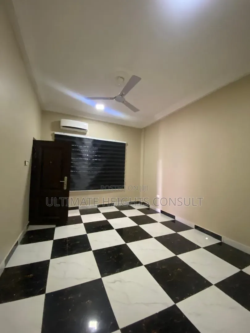 1bdrm Apartment in Dansoman, Round About for rent