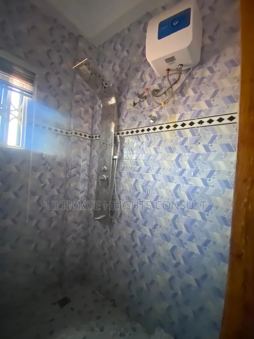 1bdrm Apartment in Dansoman, Round About for rent