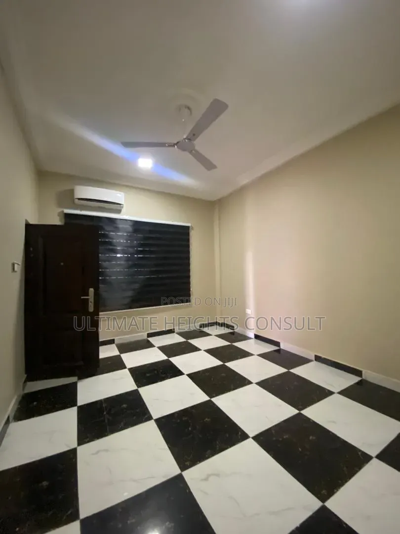 1bdrm Apartment in Dansoman, Round About for rent