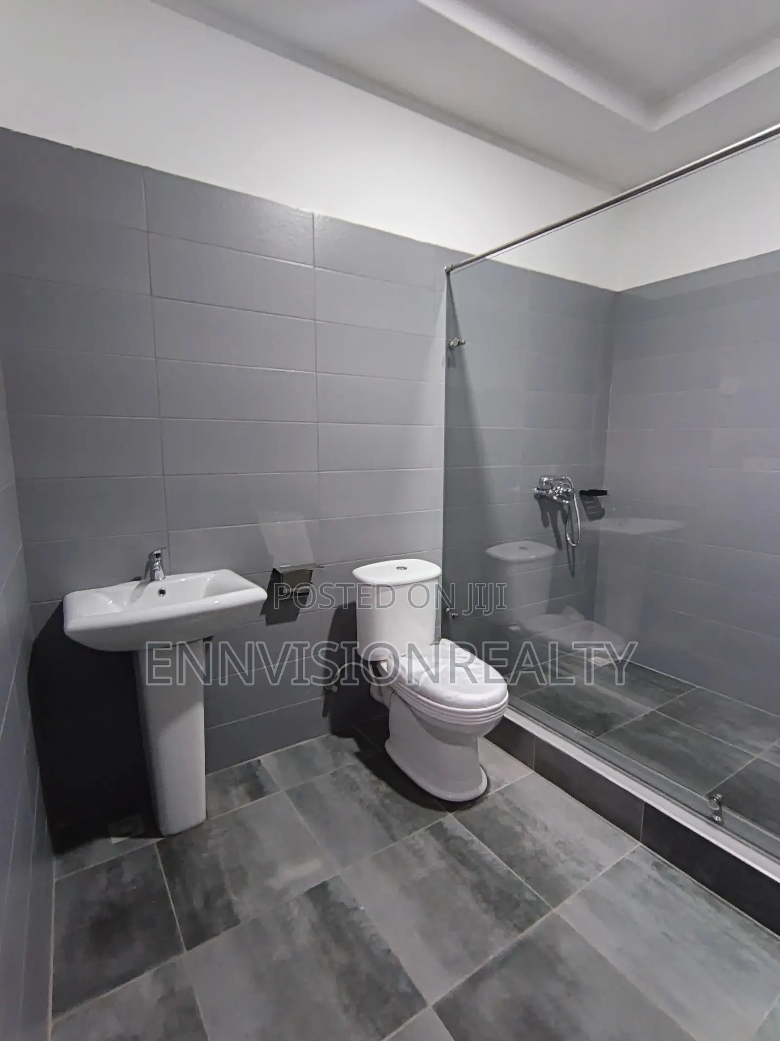 2bdrm Townhouse/Terrace in Post Office Area for sale