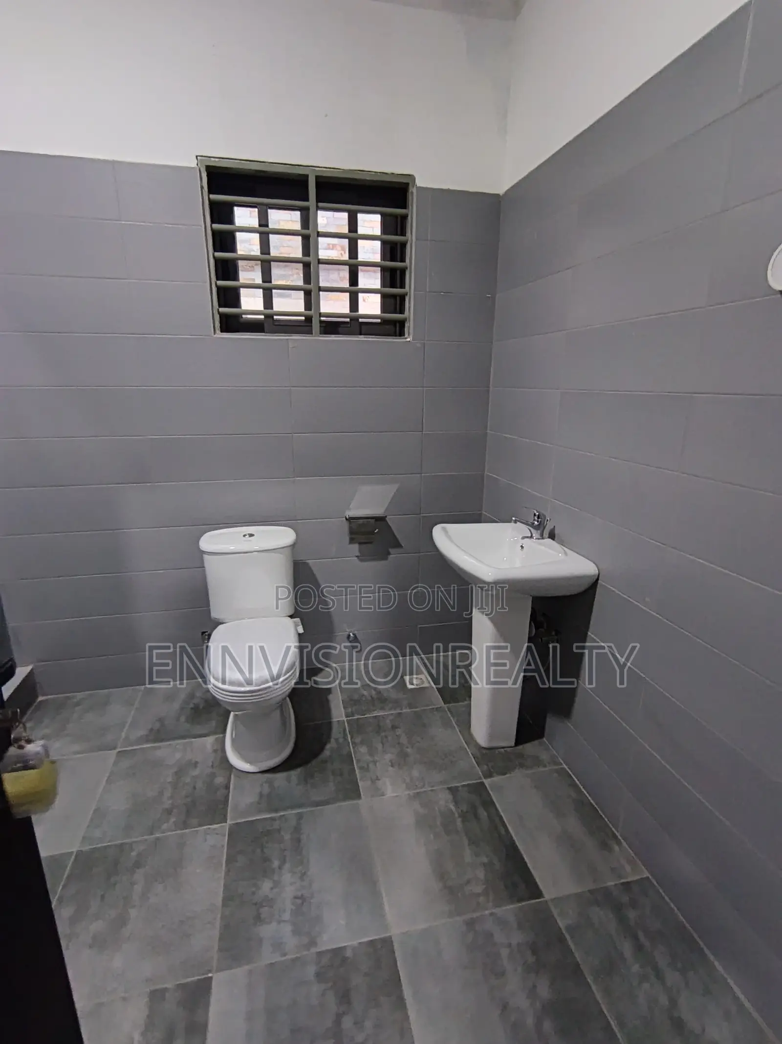 2bdrm Townhouse/Terrace in Post Office Area for sale