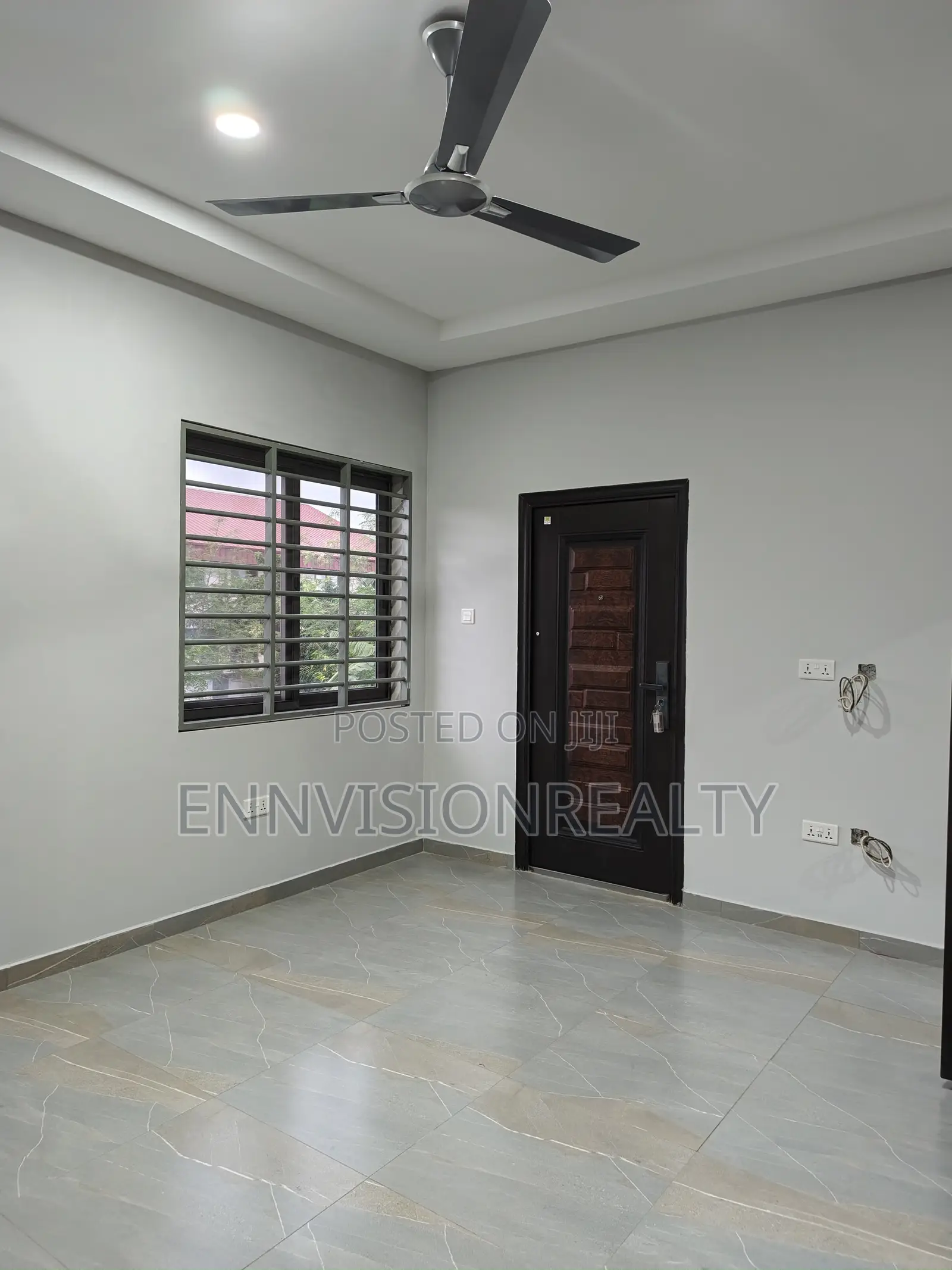 2bdrm Townhouse/Terrace in Post Office Area for sale