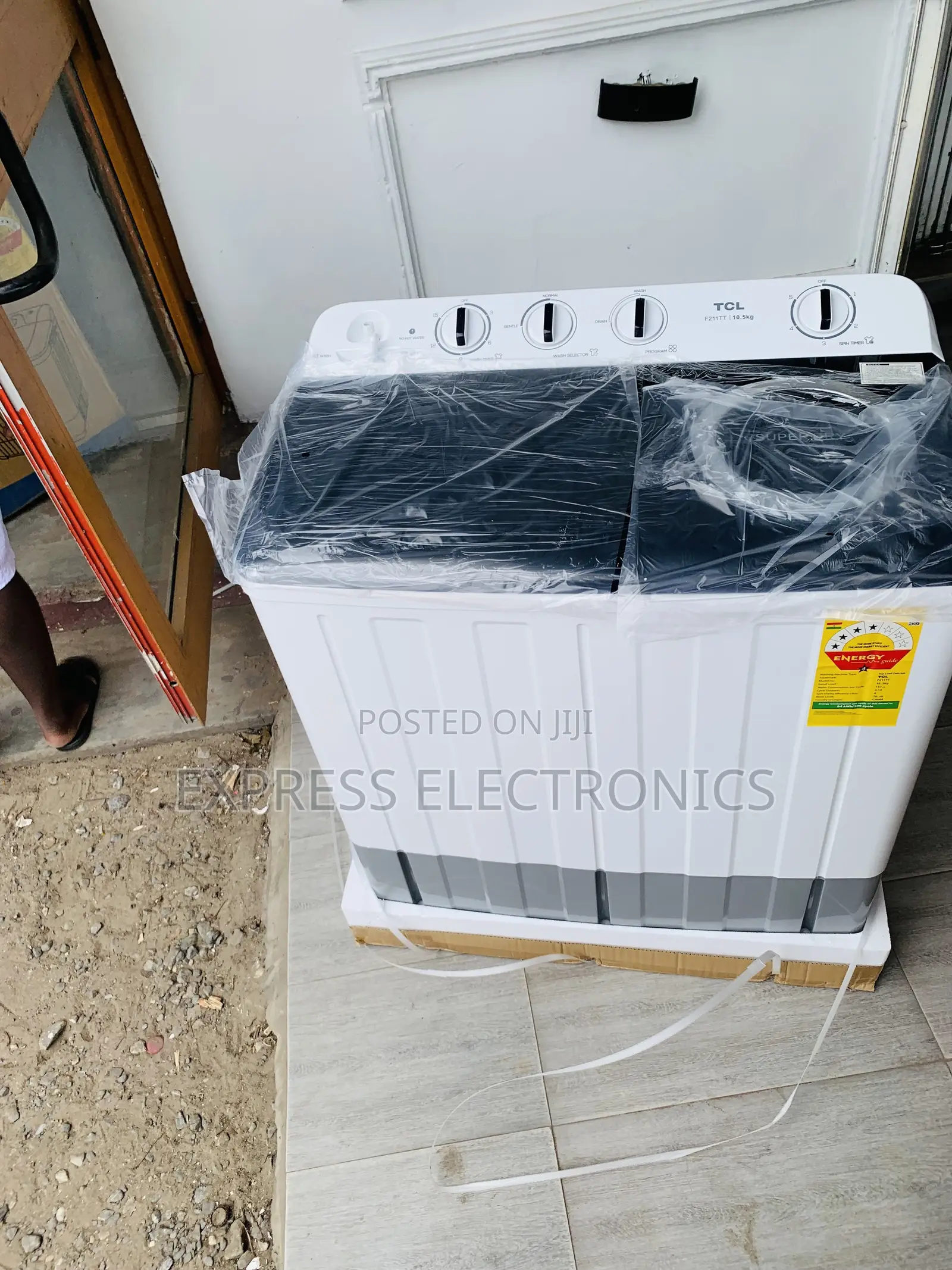 TCL 10.5KG Twin Tub (Semi-Automatic) Washing Machine (F211TT)
