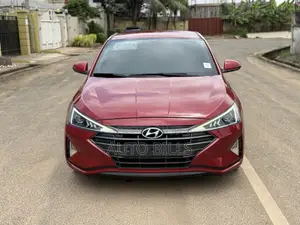 Hyundai Avante 2019 Red