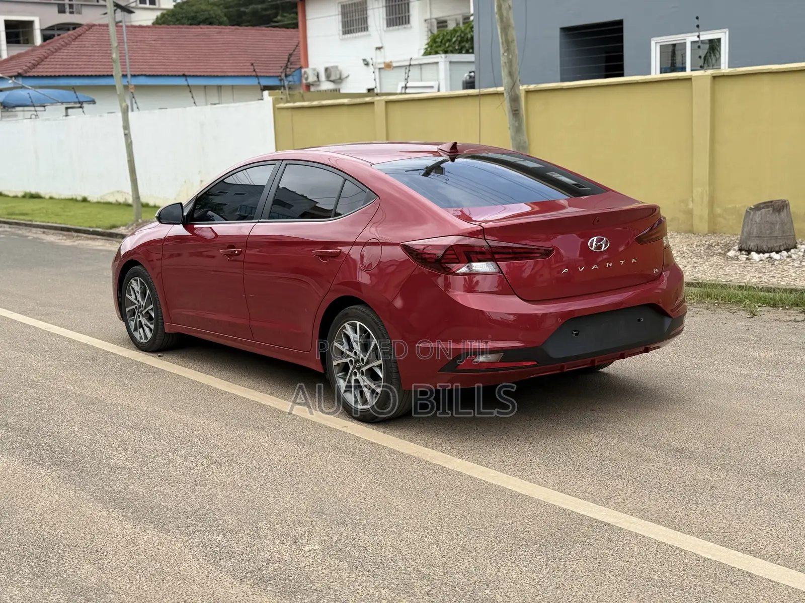 Hyundai Avante 2019 Red