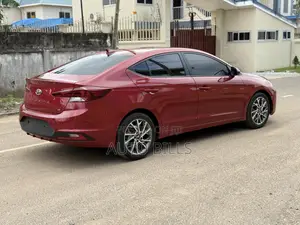 Hyundai Avante 2019 Red