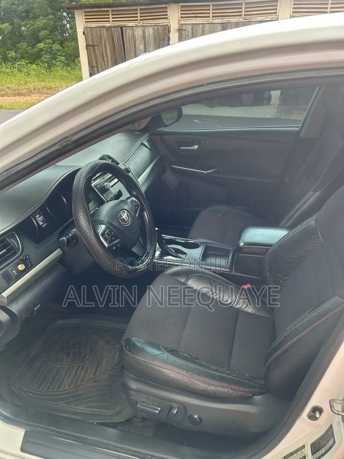 Toyota Camry SE 4dr Sedan (2.5L 4cyl 6A) 2016 White