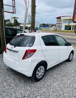 Toyota Vitz 2011 White