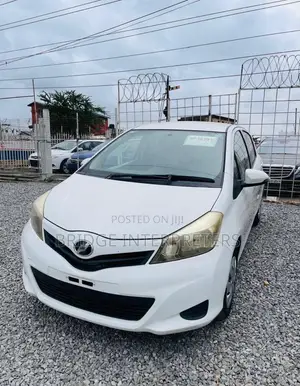 Toyota Vitz 2011 White