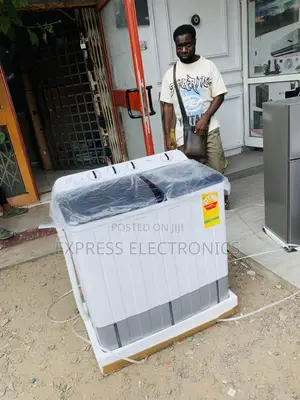 Lovely New TCL 10.5KG Twin Tub (Semi-AutomaticWashing Machine (F211TT)
