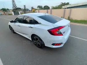 Honda Civic Touring 2dr Coupe (1.5L 4cyl) 2017 White