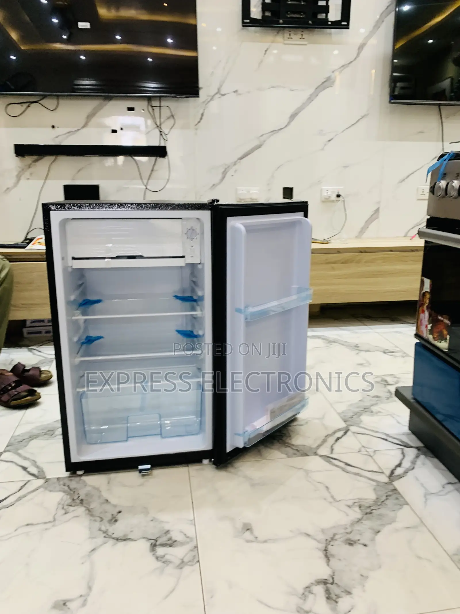 Nasco 80 LTRS Table Top Fridge (NASF110S)