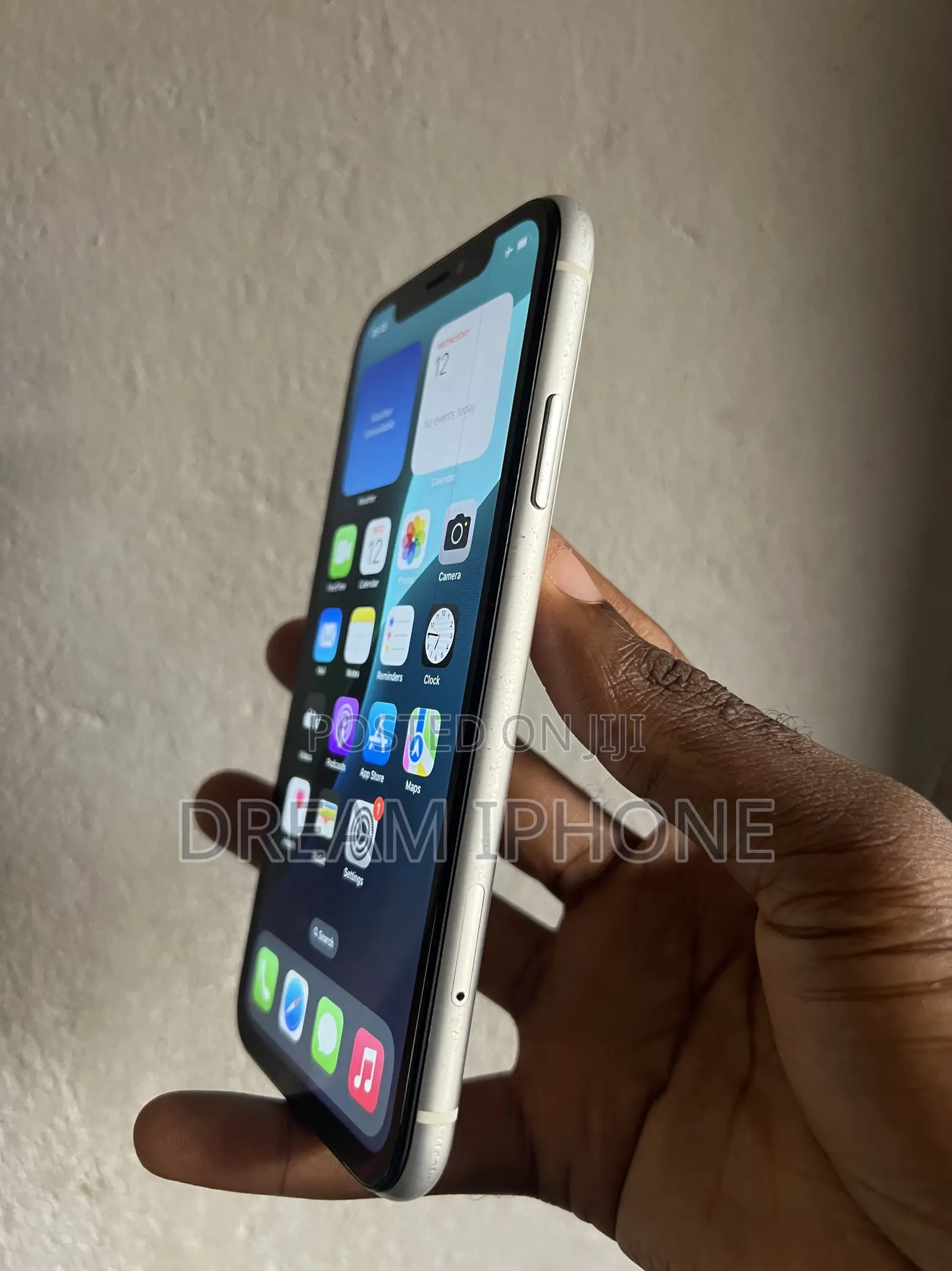 Apple iPhone XR 64 GB White